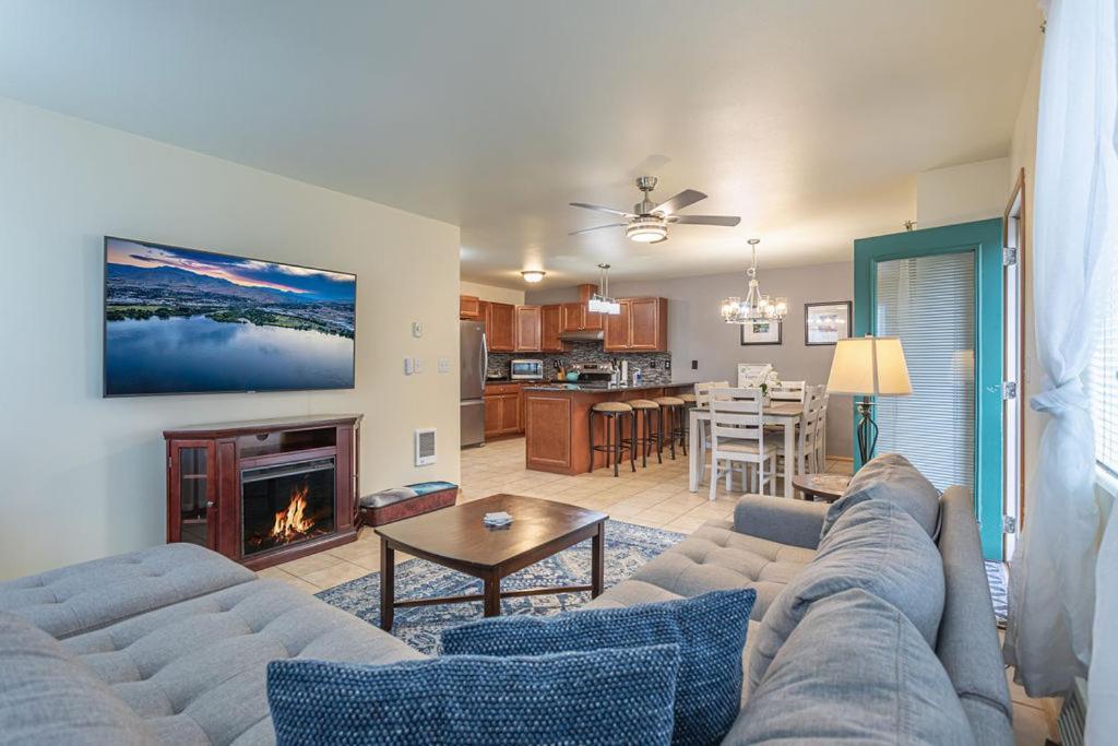 Walk To Downtown Leavenworth * Sleeps 6 + Pets * Ground Level Gem! Διαμέρισμα Εξωτερικό φωτογραφία